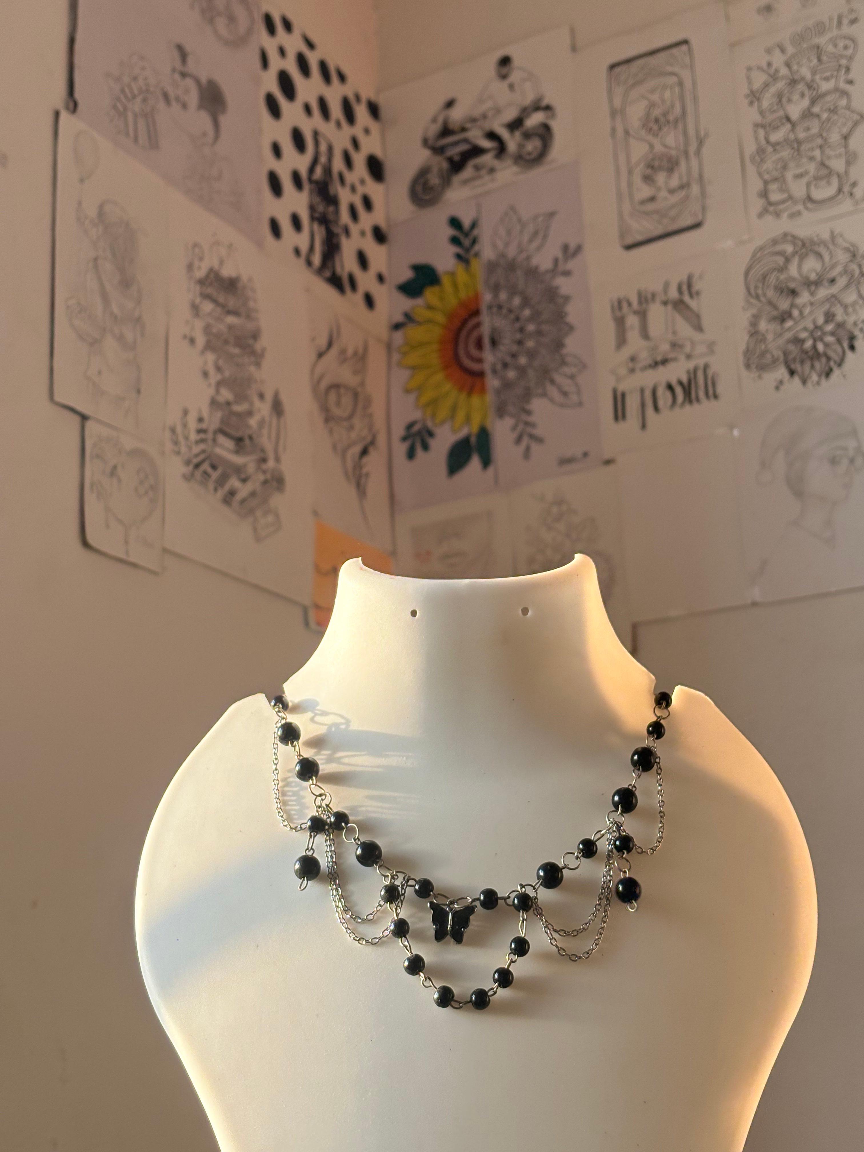 black bead necklace - Image 1